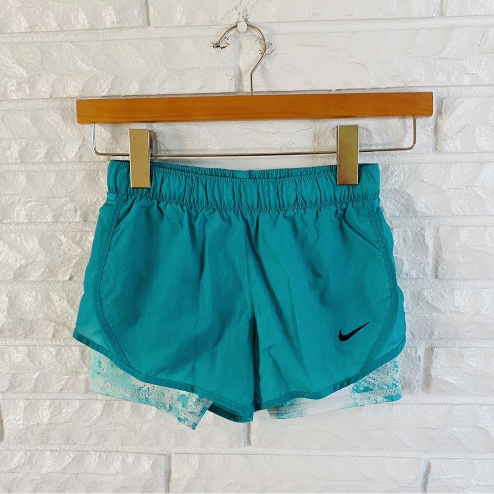 Nike Layered Standard Fit Athletic Shorts Size Small